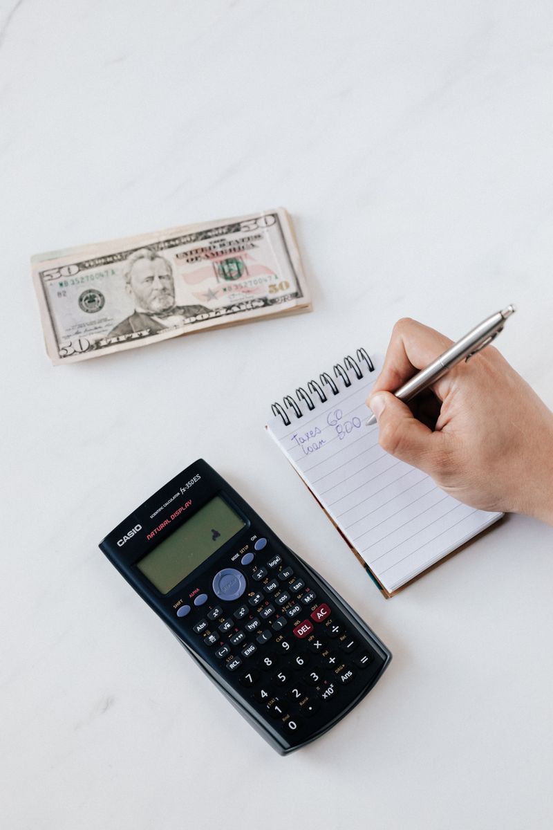 Splitwise North gives you a clear view of every shared cost. Add expenses, assign who paid, and let